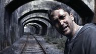 Gerard Butler in RocknRolla (2008) | Image via MUBI